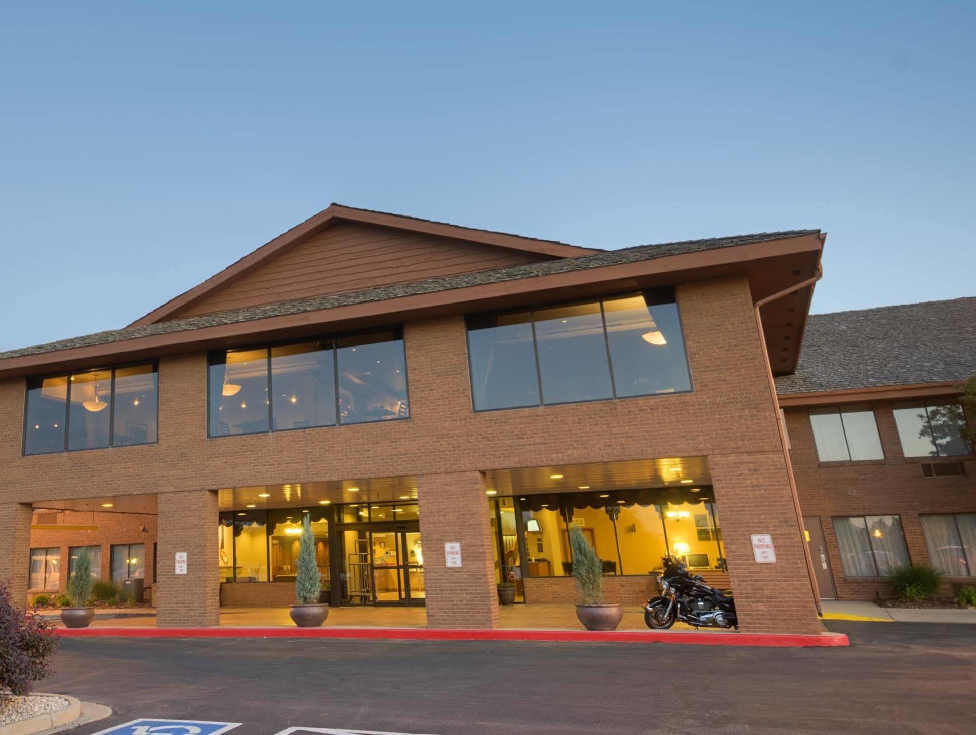 Best Western Plus Plaza Hotel Longmont Exterior photo